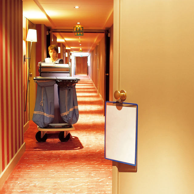 Tarifoldficka med krok, A4, ståendeformat