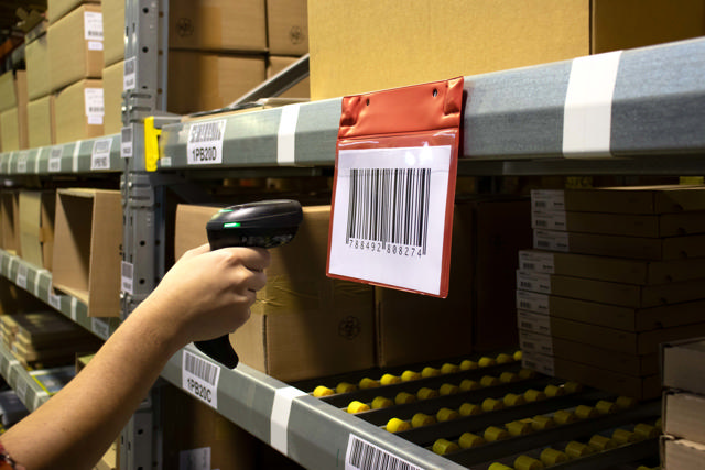 Magnetisk logistik-ID-ficka, med neodymmagneter och klaff, A5, liggande