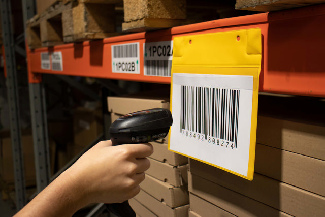 Magnetisk logistik-ID-ficka, med neodymmagneter och klaff, A5, liggande