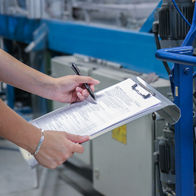 Hängande skrivplatta, aluminium, A4, ståendeformat