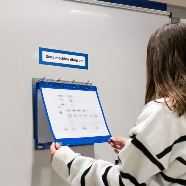 4-rings displaypärm, med magnetfäste, aluminium, A4, liggande format