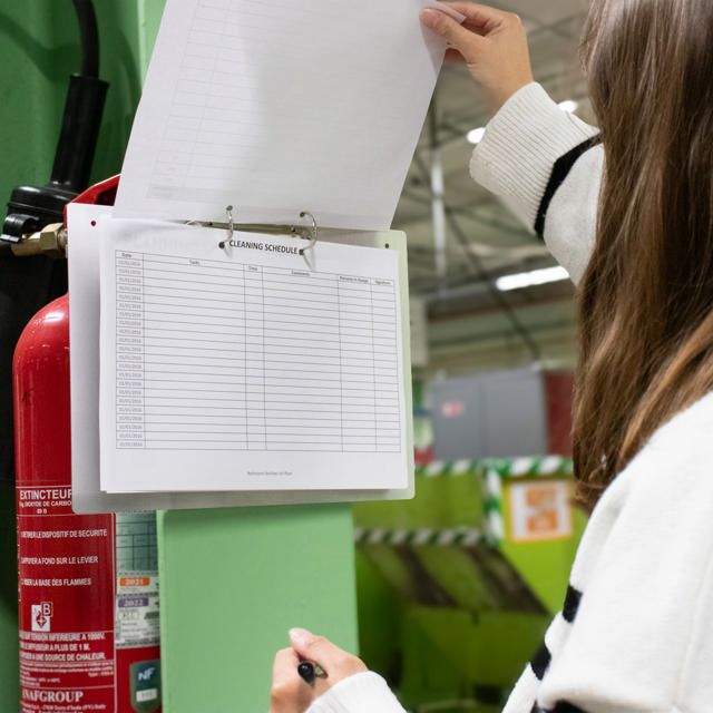 2-rings displaypärm, med magnetfäste, aluminium, A4, liggande