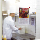 Självhäftande annonsficka Kang Easy Clic, ompositionerbar, A4, röd hörn