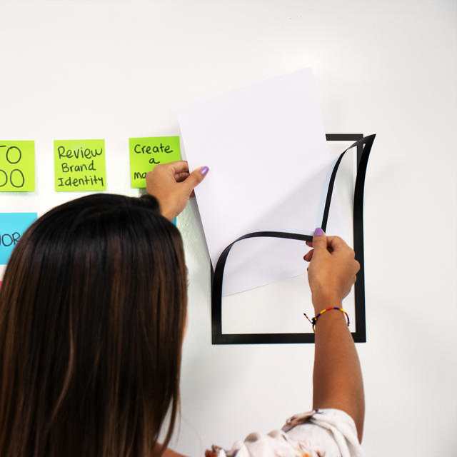 Självhäftande presentationsficka Magneto Pro, omplacerbar, A4, PP