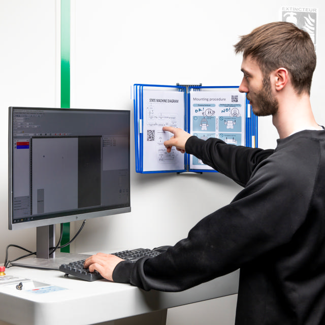 Tarifold metallväggdokumentdisplaysystem, A4, 10 fickor (färgad förpackning)