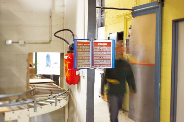 Tarifold metallväggdokumentvisningssystem, A4, 10 fickor, sidoinmatning till vänster