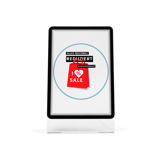 Bordsskylthållare i akryl med A4 Magneto ram displayficka, lutande L-form